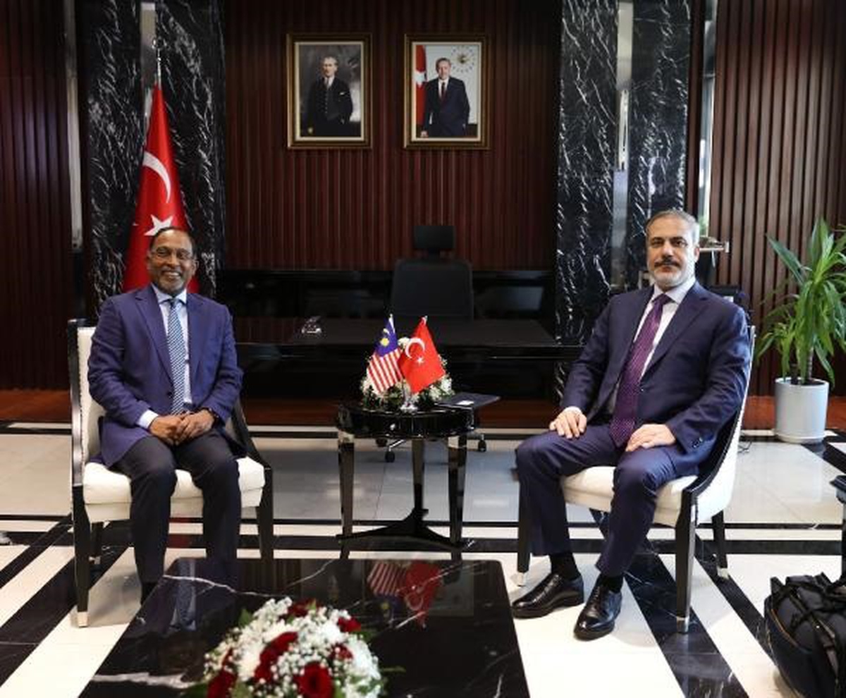 Dışişleri Bakanı Hakan Fidan, Malezya Dışişleri Bakanı ve Irak Türkmen Cephesi liderleri ile görüştü