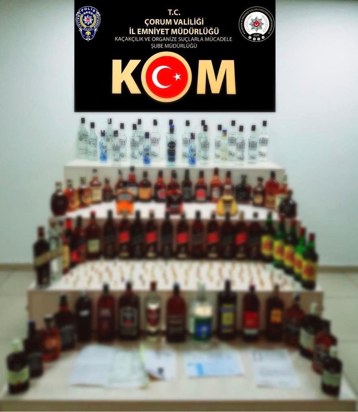 Çorum\'da Kaçak Alkollü İçki Operasyonu: 85 Şişe Ele Geçirildi