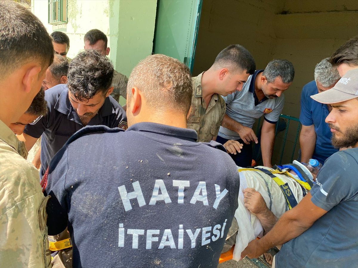 Antakya\'da İşçi Düştü: Ağır Yaralı