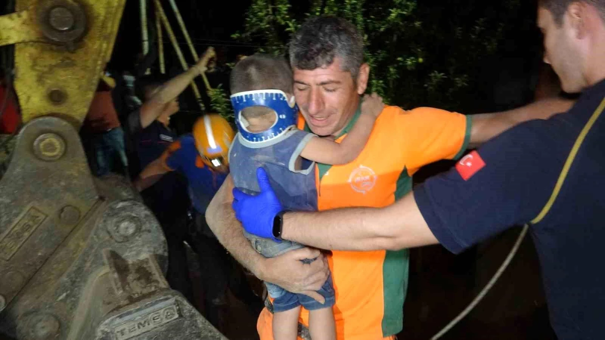 Isparta\'da 2 yaşındaki çocuk sondaj kuyusundan kurtarıldı