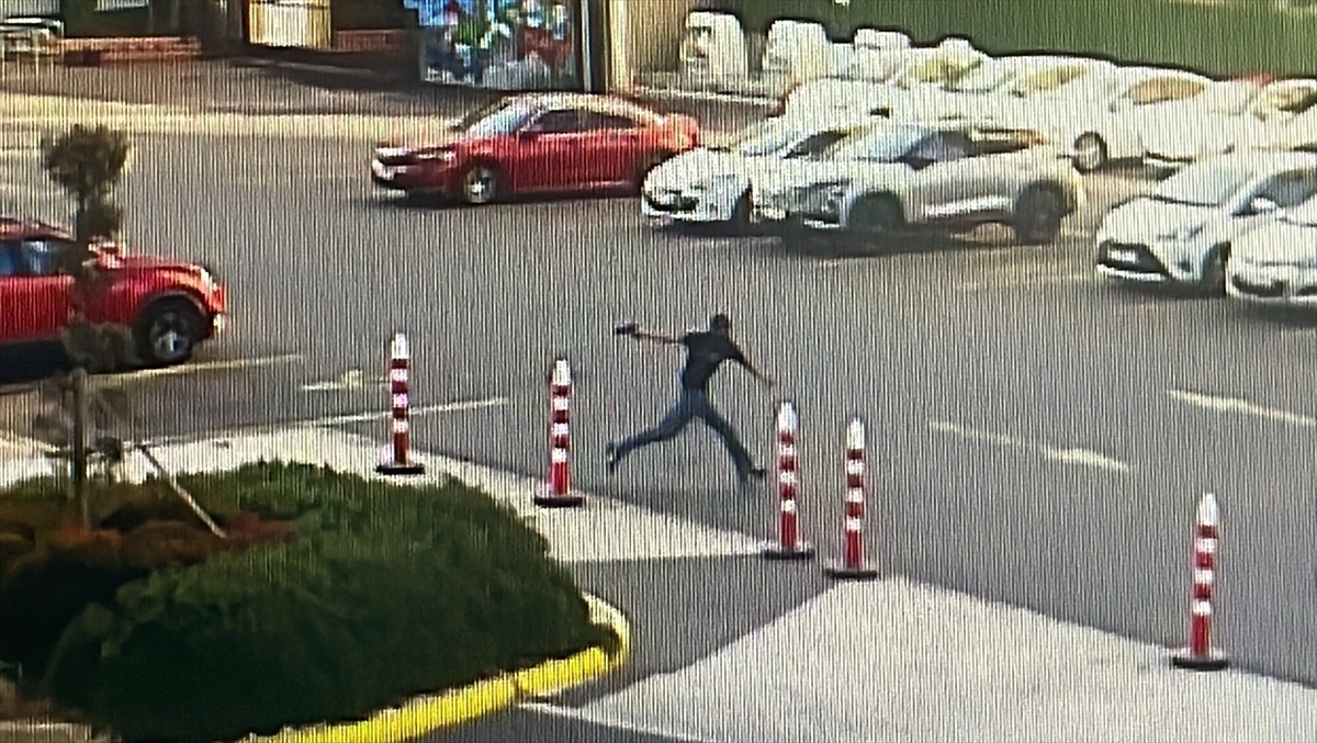 Kartal\'da Rezidans Otoparkında Silahlı Saldırı
