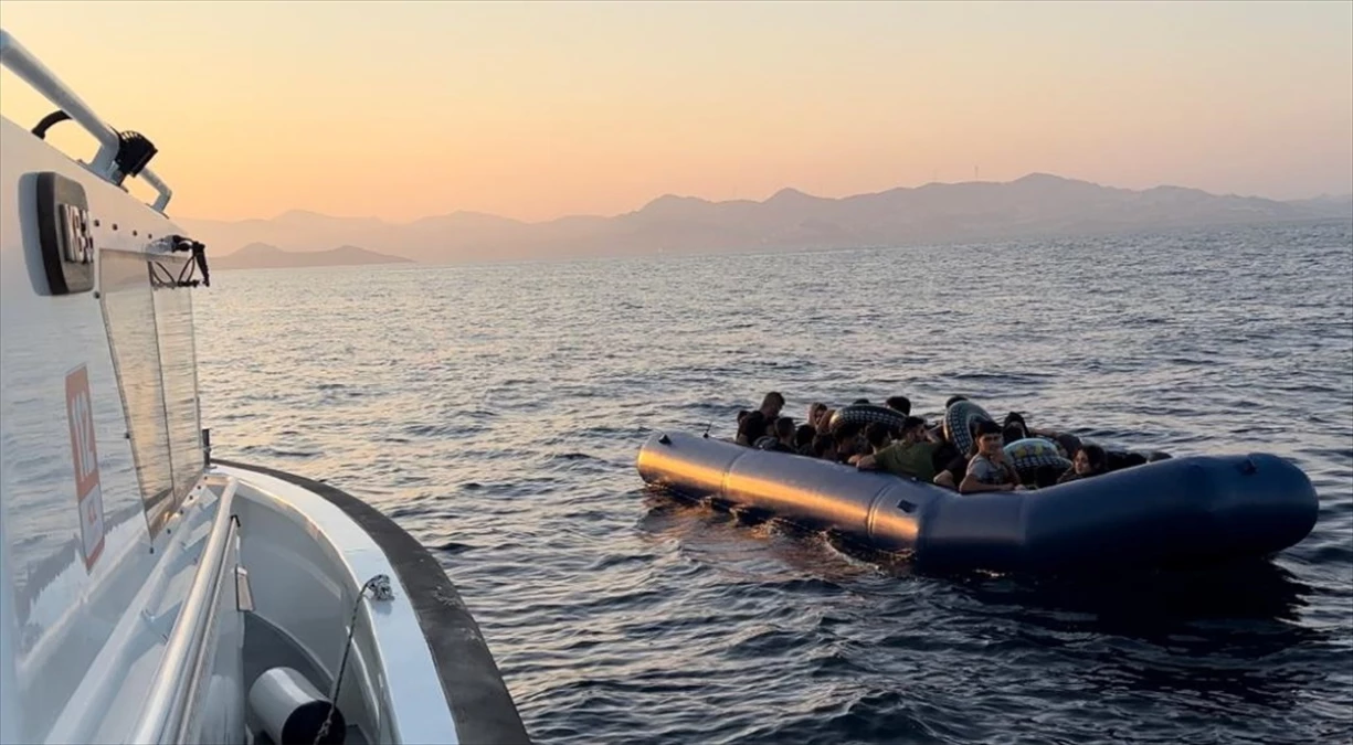 Yunanistan unsurlarınca geri itilen göçmenler Bodrum\'da kurtarıldı