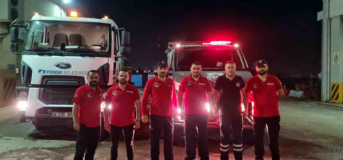 Pendik Belediyesi Çanakkale\'deki Orman Yangınına Destek İçin Ekipler Gönderdi