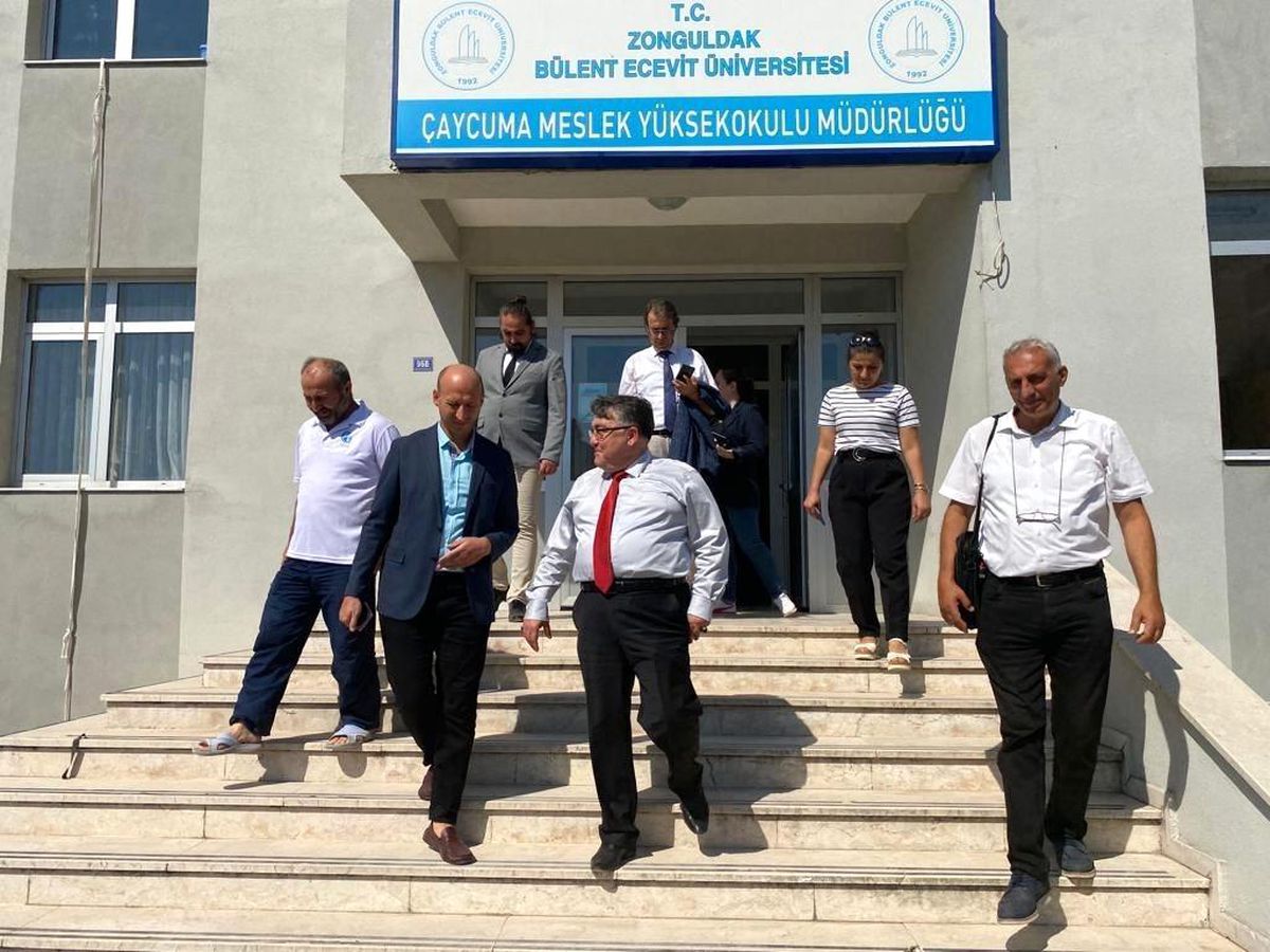 ZBEÜ Rektörü İsmail Hakkı Özölçer, Gençlik Ofisi ve Diş Hekimliği Fakültesi\'nde incelemelerde bulundu
