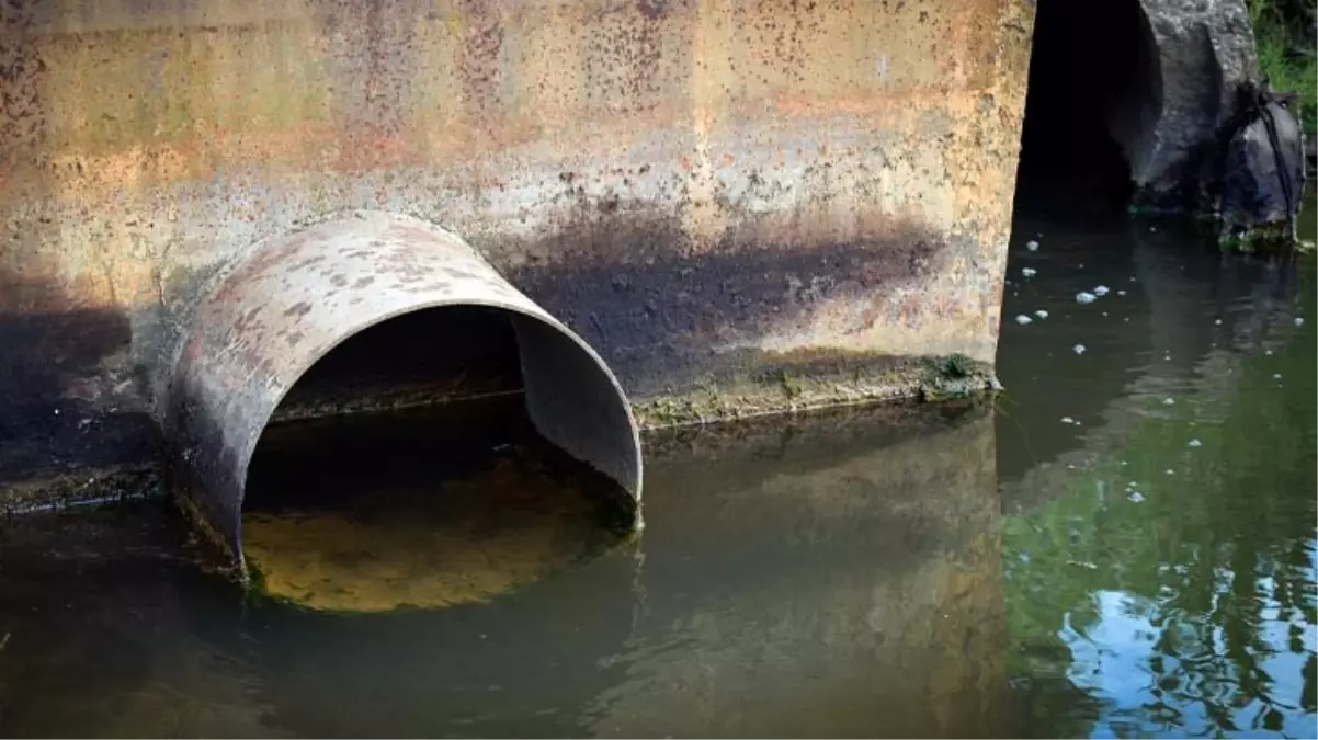 Moskova\'da Kanalizasyon Turunda Yaşanan Sel Felaketinde 8 Kişi Hayatını Kaybetti