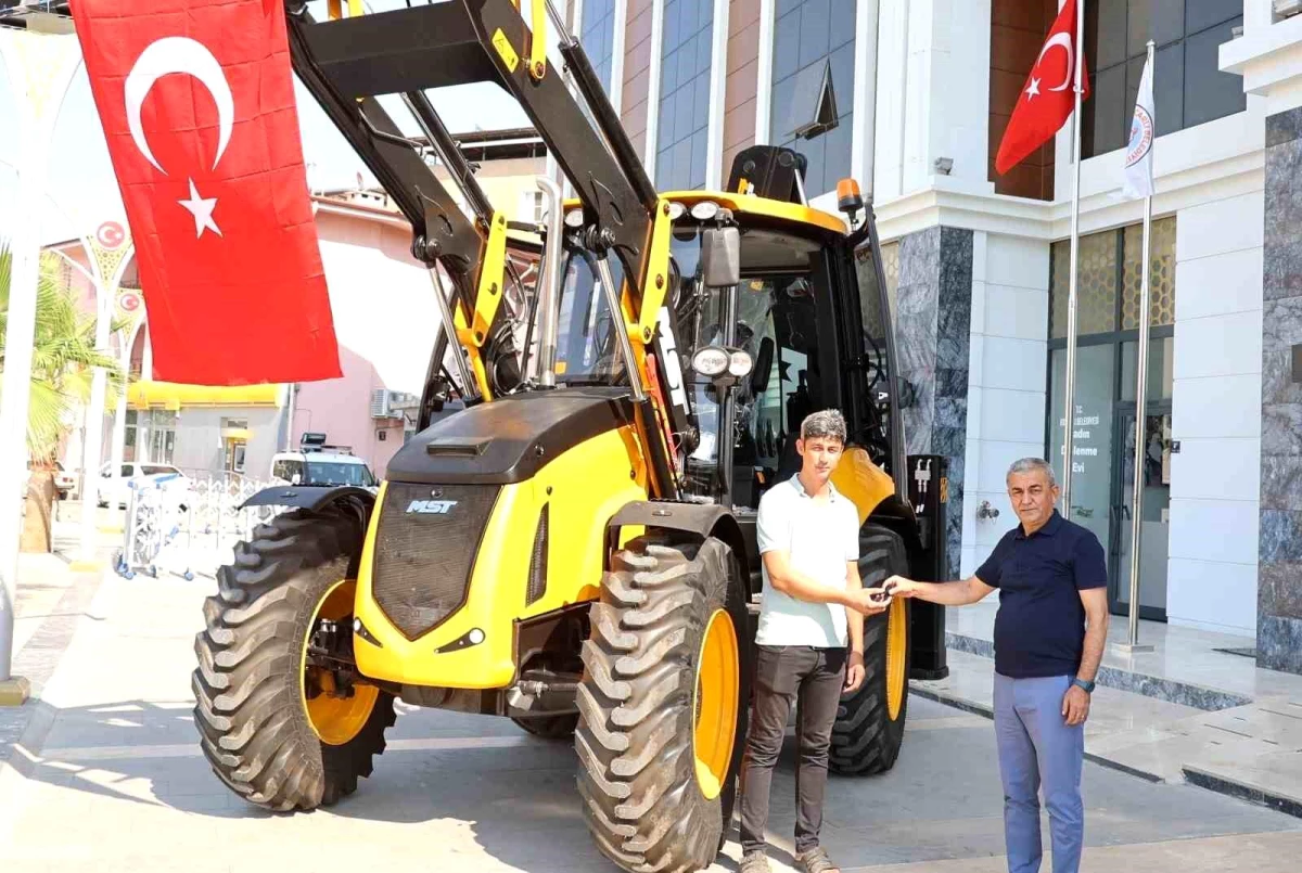 Türkiye Belediyeler Birliği, Koçarlı Belediyesine Beko Loder Hibe Etti