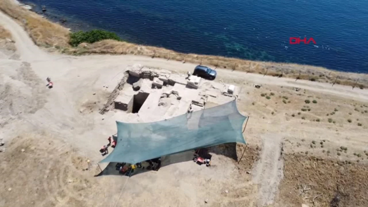Perinthos Antik Kenti\'nde Ortaya Çıkarılan Tiyatro, Kazı Çalışmalarıyla Gündeme Geliyor