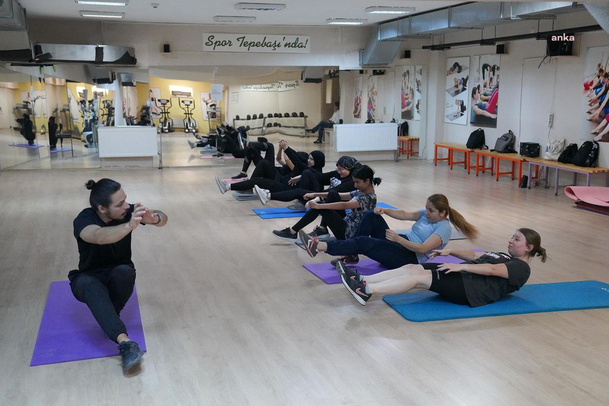 Tepebaşı Belediyesi Gençlik Merkezleri\'nde Genç Kadınlara Wing Tsun Dersleri
