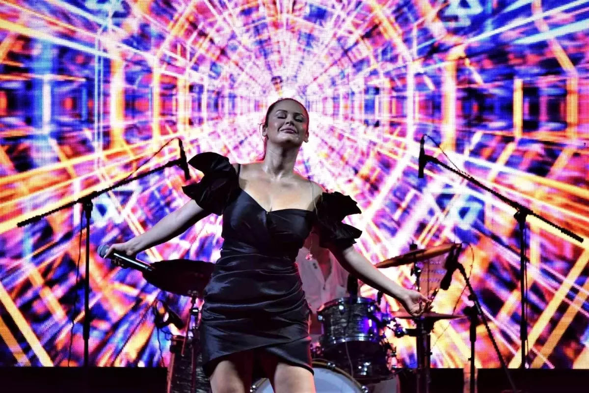 Melisa Şirin, Bodrum\'da unutulmaz bir konser verdi