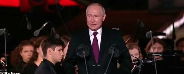 Wagner lideri Prigojin'in uçağının düştüğü anlarda Putin, batan denizaltı Kursk'un anma törenine katıldı Wagner lideri Prigojin'in uçağının düştüğü anlarda Putin, batan denizaltı Kursk'un anma törenine katıldı