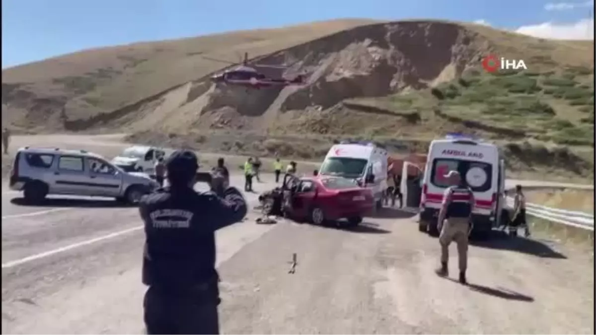 2 otomobilin çarpıştığı kazada 11 kişi yaralandı