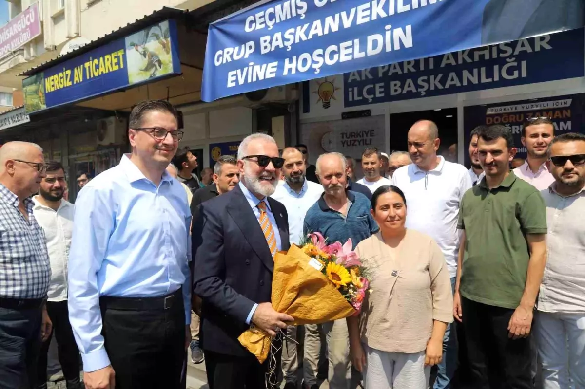 AK Parti Grup Başkanvekili Bahadır Yenişehirlioğlu, AKhisar İlçe Teşkilatını Ziyaret Etti