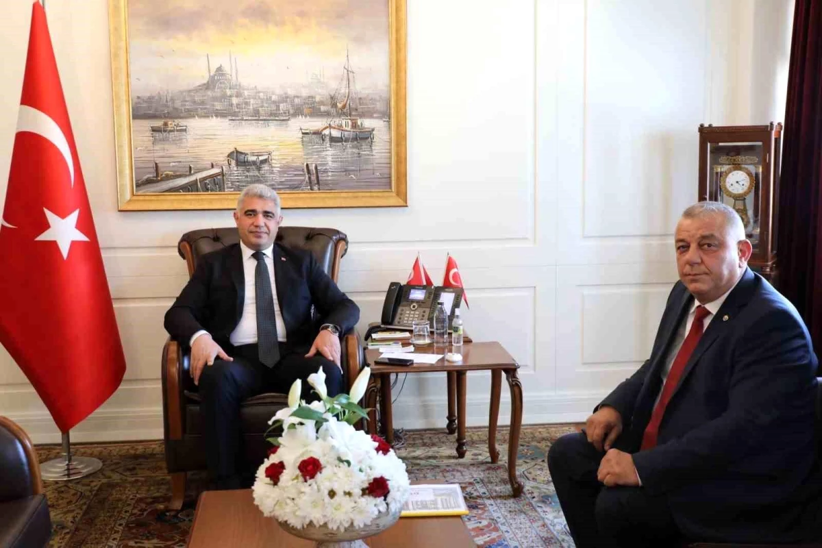 DTSO Başkanı Erdoğan Bıyık, Vali Selçuk Aslan\'ı ziyaret etti