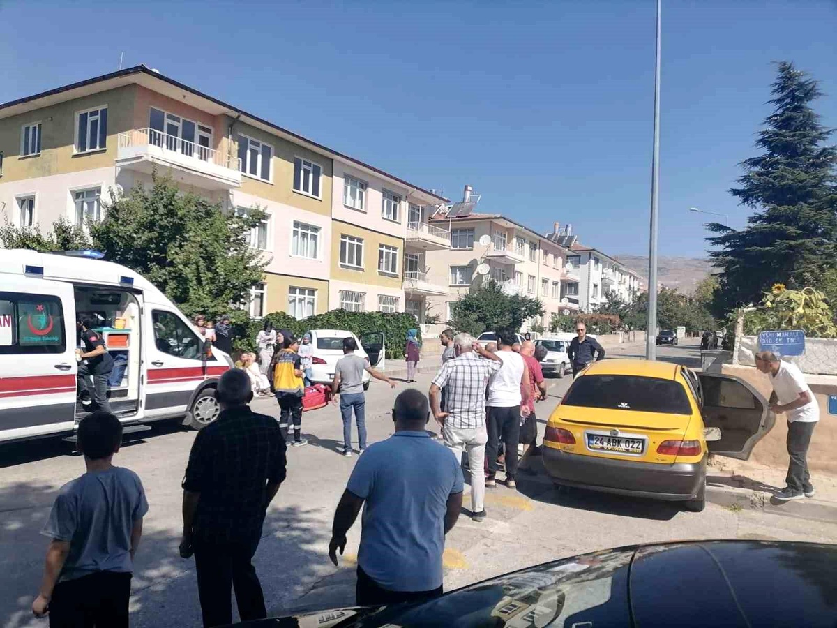 Erzincan\'da trafik kazasında 3 kişi yaralandı