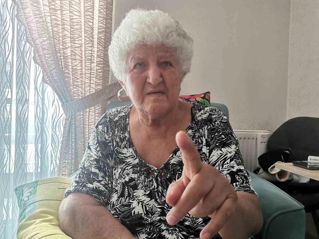 İzmir'de Fare Tarafından Isırılan Yaşlı Kadın Hastanelik Oldu İzmir'de Fare Tarafından Isırılan Yaşlı Kadın Hastanelik Oldu