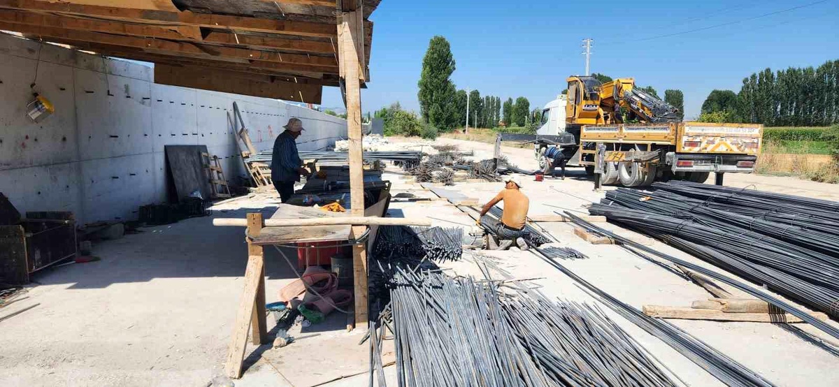 Kanal Kütahya\'da Bungalov Evler ve Tesis Binası İçin Temeller Atıldı