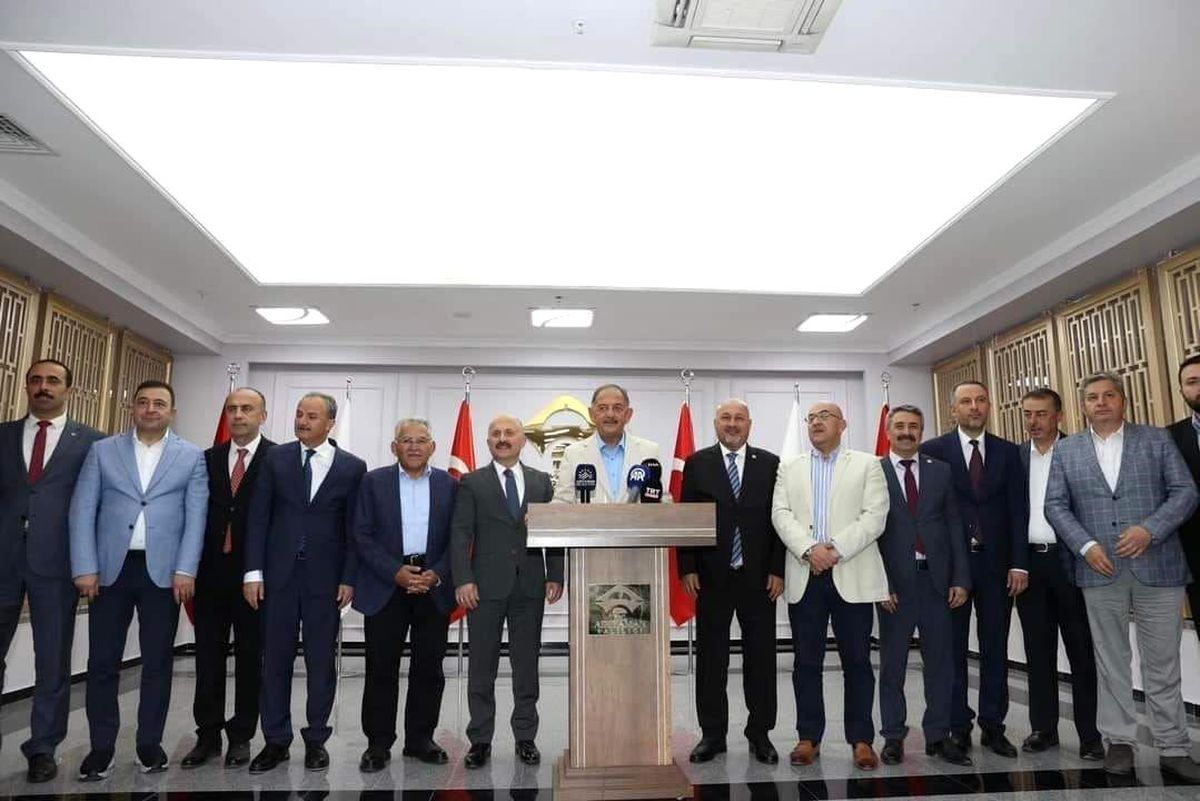 Kayseri OSB Yönetimi Adıyaman\'da Deprem Konutları Temel Atma Törenine Katıldı