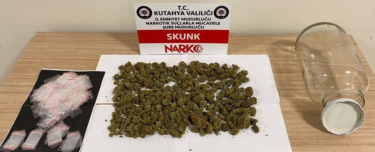 Kütahya\'da Uyuşturucu Operasyonunda 4 Şüpheli Tutuklandı