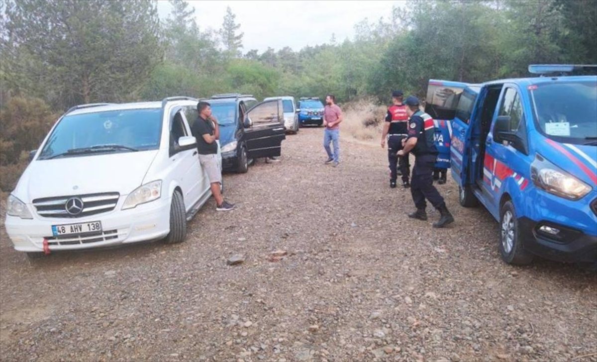 Muğla\'da 20 düzensiz göçmen yakalandı, 3 organizatör tutuklandı