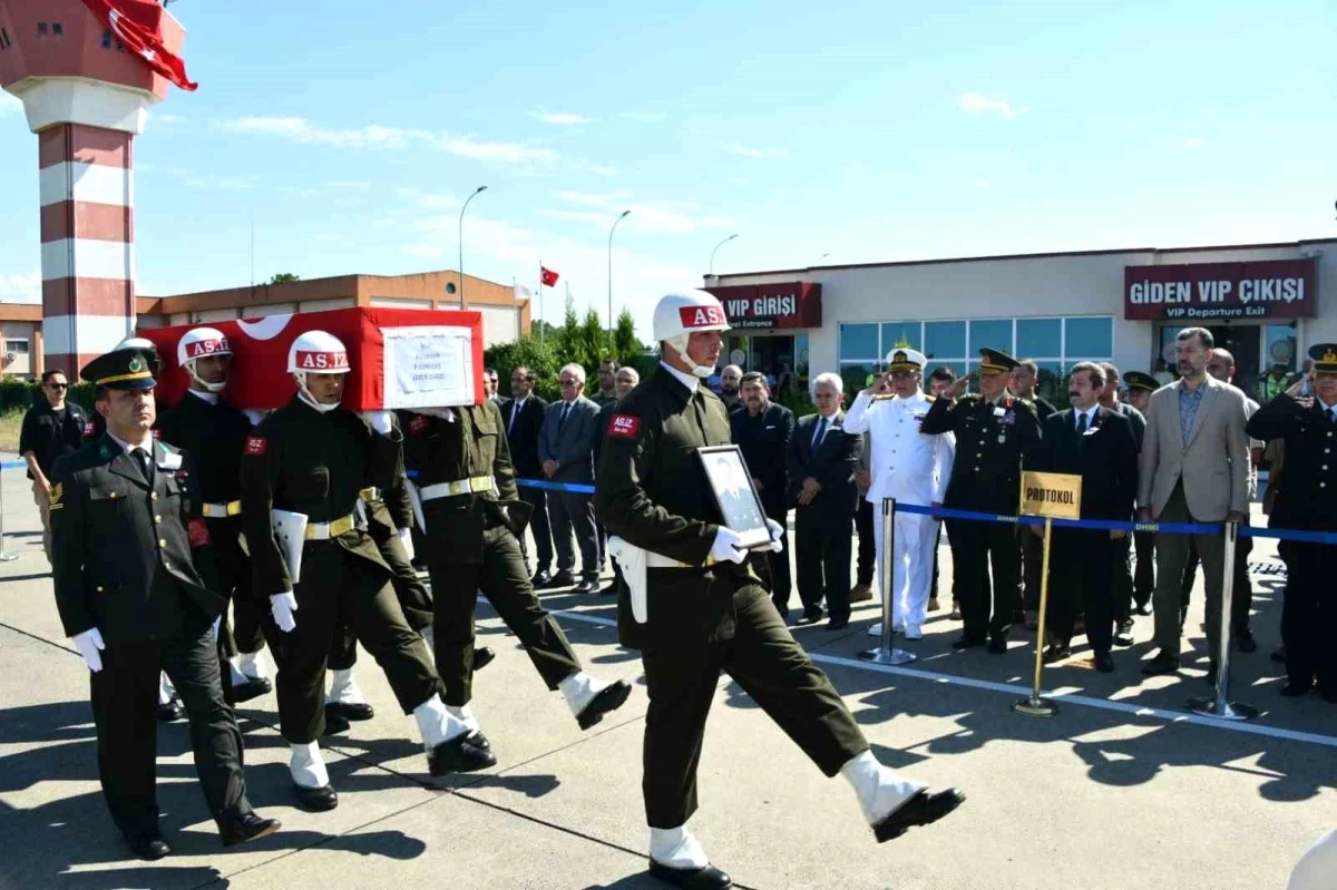 Ordulu şehidin naaşı Samsun\'a getirildi