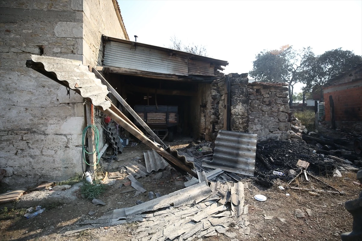 Çanakkale\'de Yangın: Yağcılar Köyünde Büyük Hasar