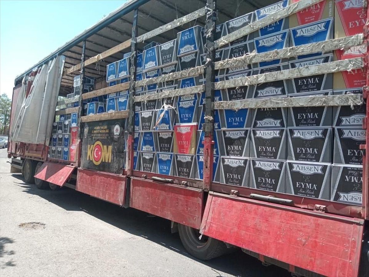Aksaray\'da 9 Milyon 830 Bin Makaron Ele Geçirildi