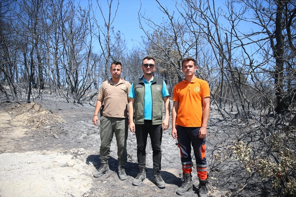 Çanakkale\'deki Yangında Orman İşçilerinin Anları
