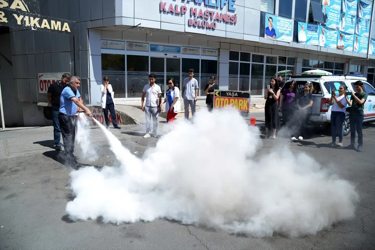 Diyarbakır Büyükşehir Belediyesi Hastanede Yangın ve Kurtarma Tatbikatı Yaptı