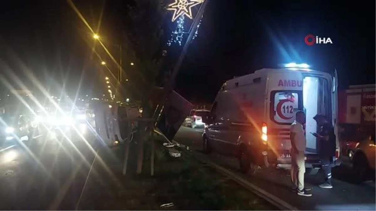 Erzurum\'daki iki araç çarpıştı: Araçlardan birisi aydınlatma direğine çarparak durabildi