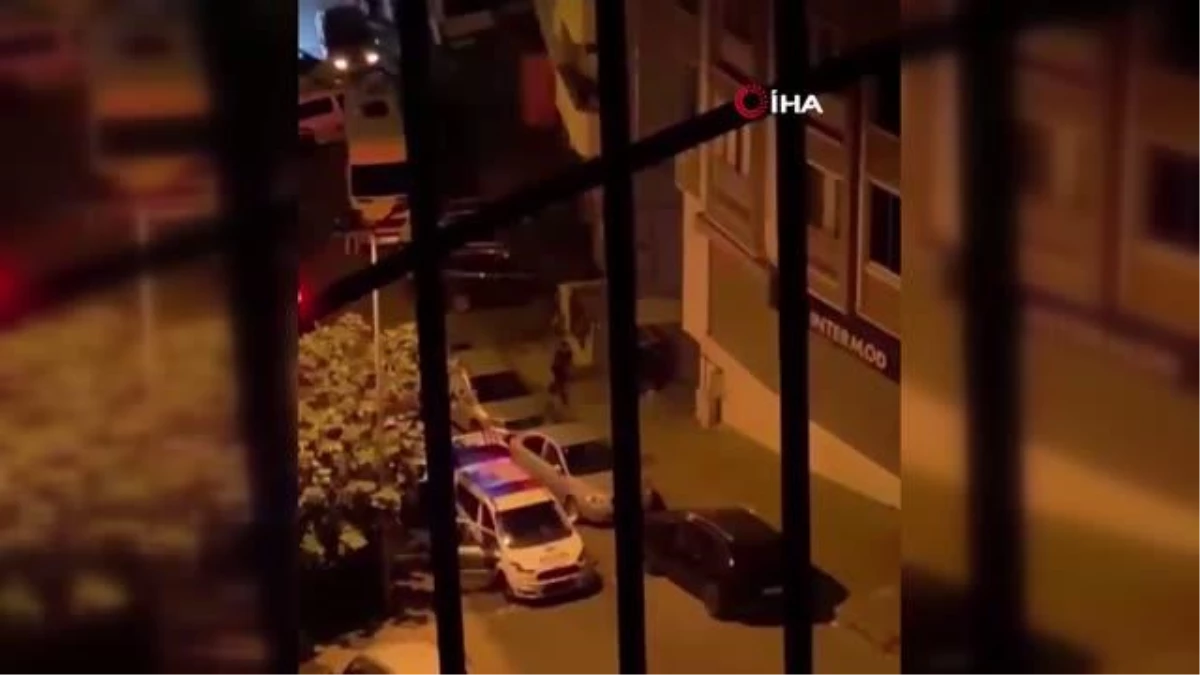 Kağıthane\'de hareketli dakikalar: 2 polisin yaralandığı çatışma anı kameralara yansıdı