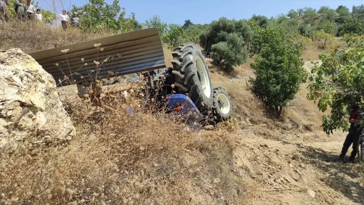 Aydın\'da traktör devrildi, sürücü hayatını kaybetti