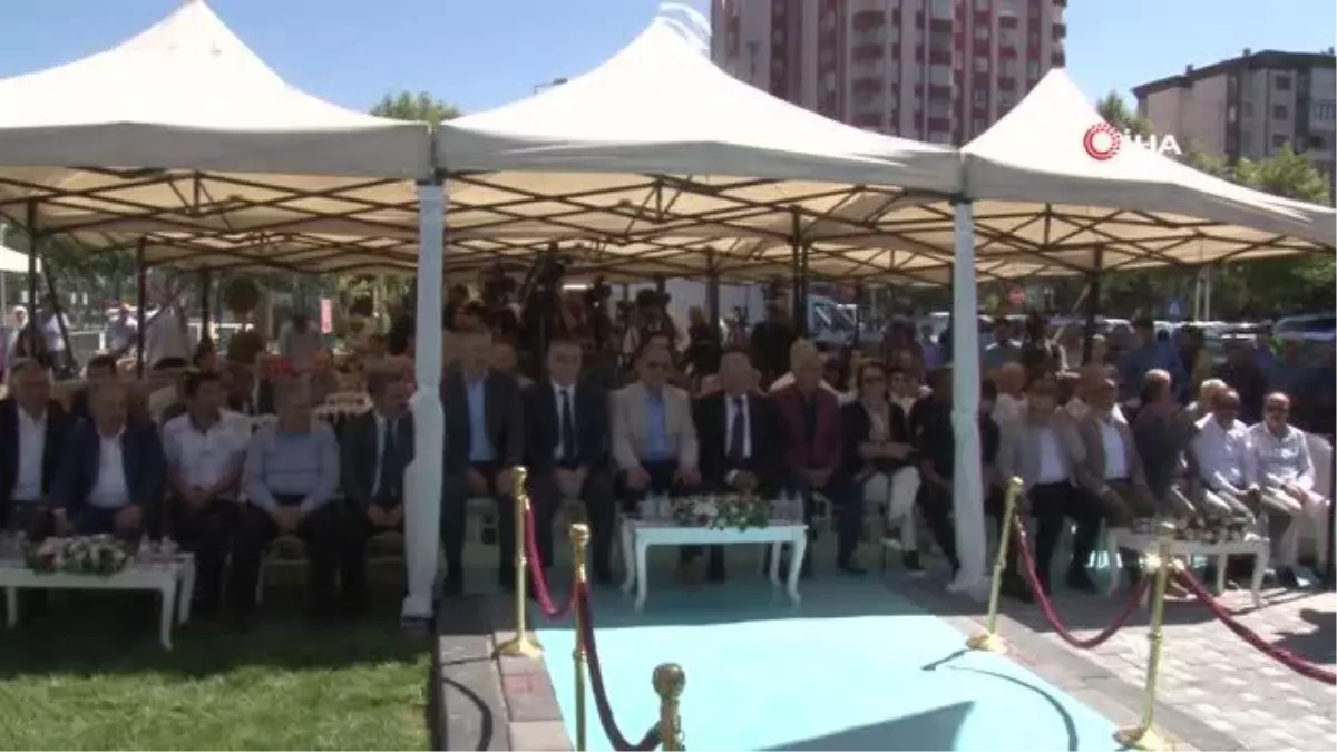 Bakan Özhaseki ve Başkan Büyükkılıç, büyükşehirin 11. kütüphanesini açtı