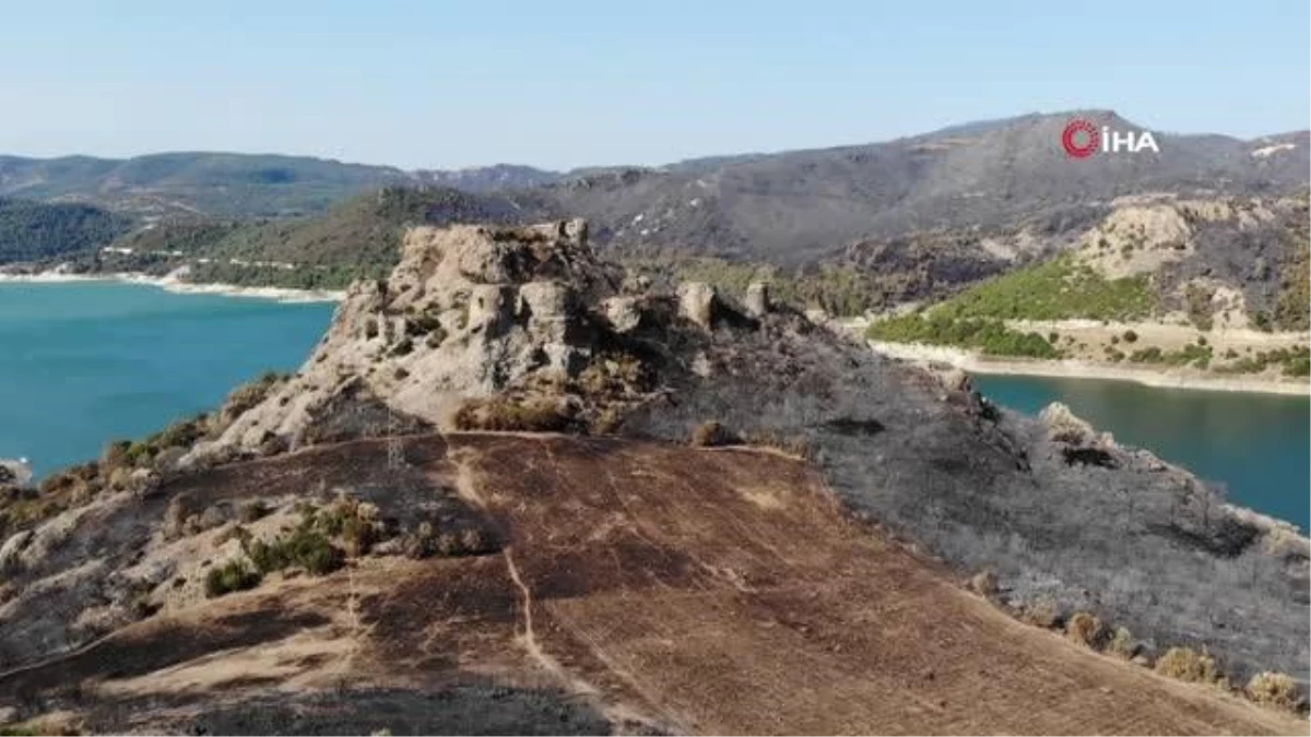 Çanakkale\'deki 2 bin 500 yıllık Atikhisar Kalesi yangında zarar gördü