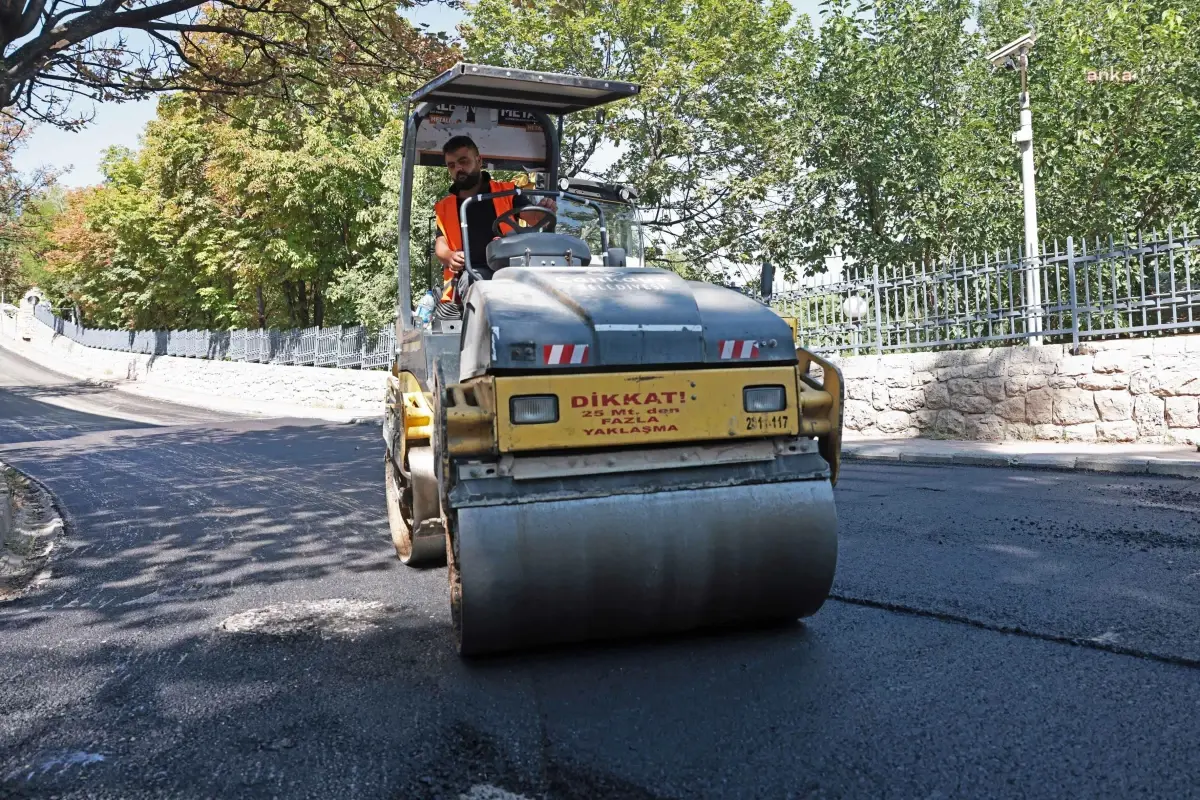 Çankaya Belediyesi Asfalt Çalışmalarına Devam Ediyor