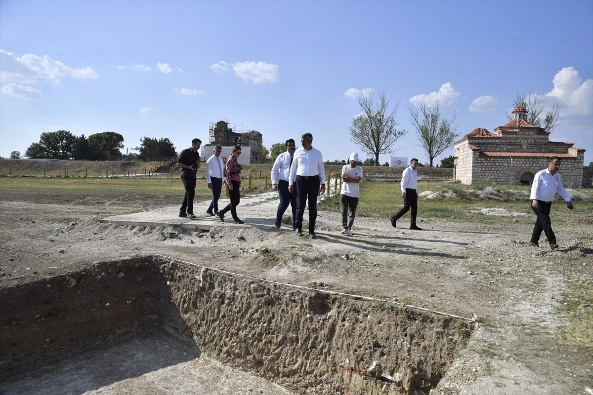 Edirne Sarayı\'nın restorasyon çalışmaları devam ediyor