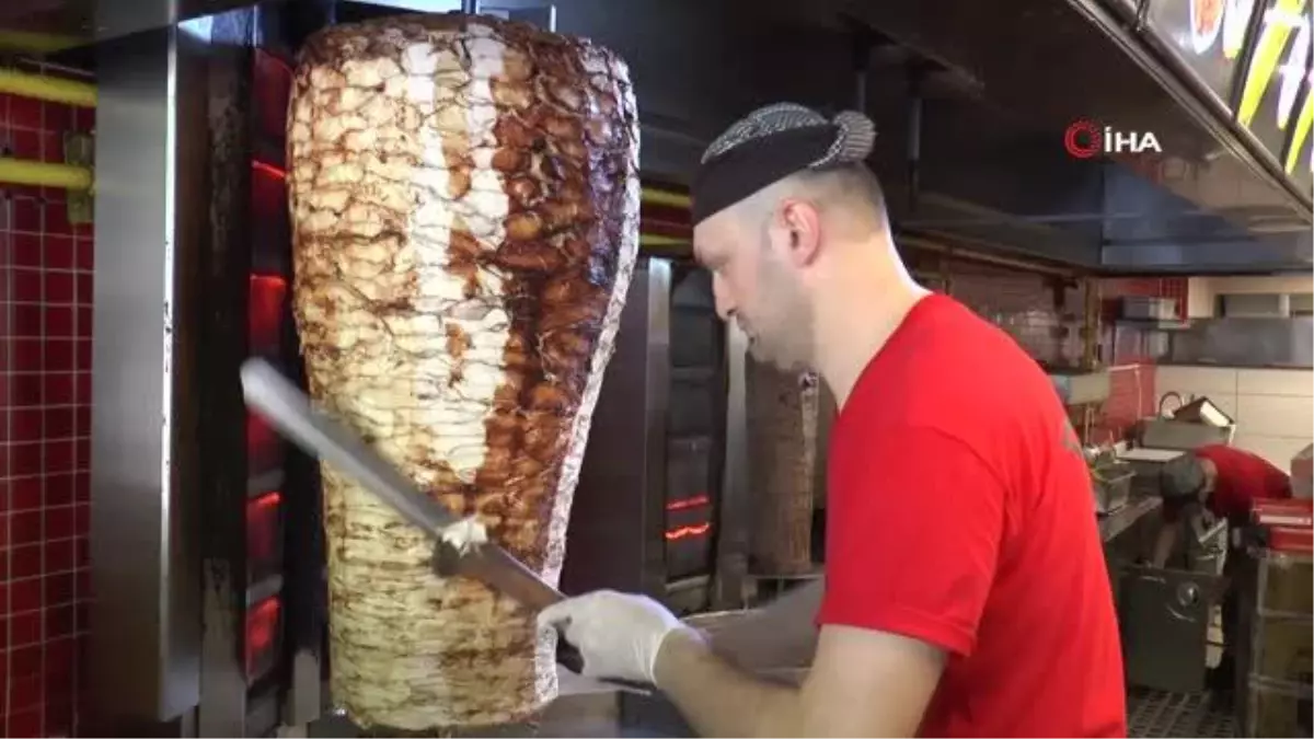 Döner ustası Kadir Deniz: \'Yemediğimiz üründen müşteriye vermiyoruz\'