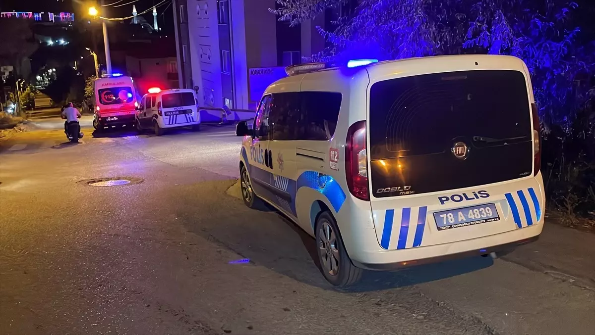 Karabük\'te apartman dairesinde çıkan yangın hasara yol açtı