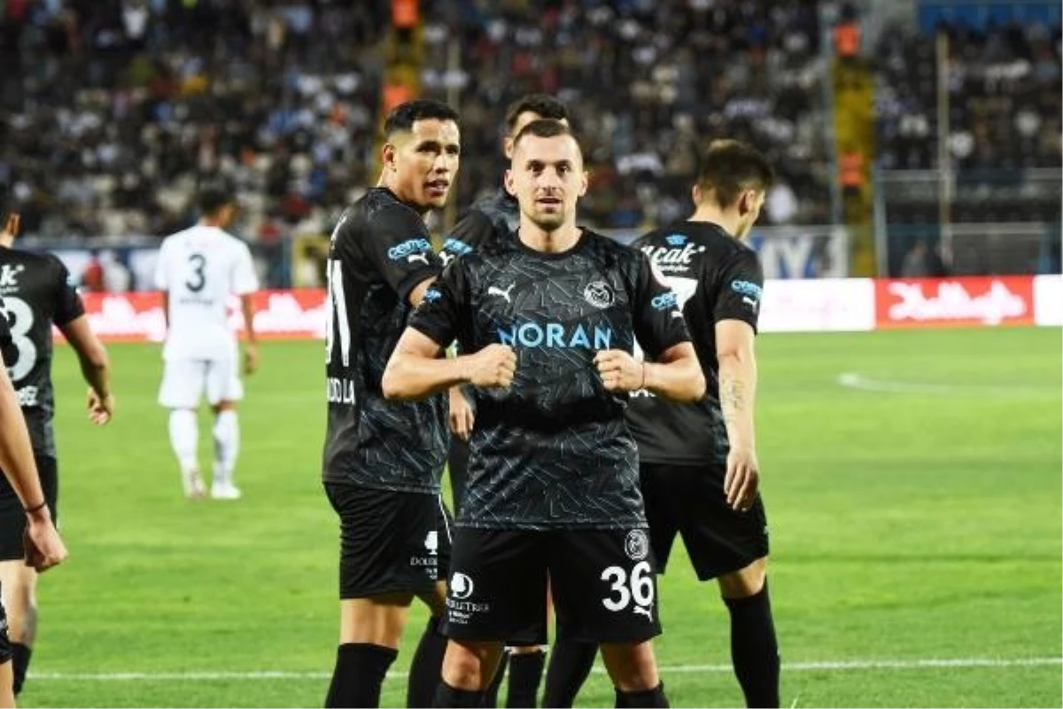 Manisa Futbol Kulübü, Erzurumspor FK\'yı deplasmanda mağlup etti