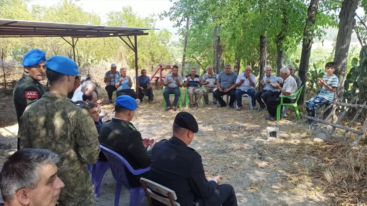 Şehit İstihkam Uzman Çavuş Taner Torun\'un Osmaniye\'deki ailesine şehadet haberi verildi