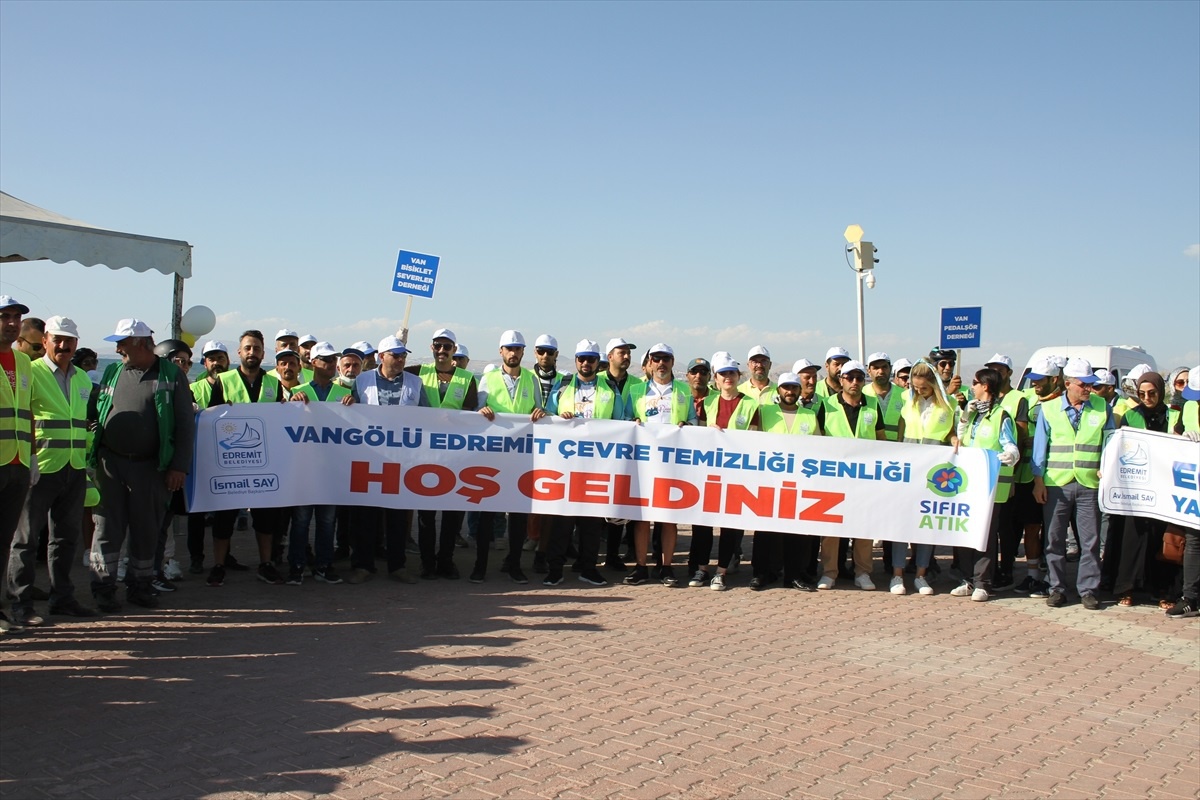 Van Gölü Edremit Çevre Temizliği Şenliği Düzenlendi