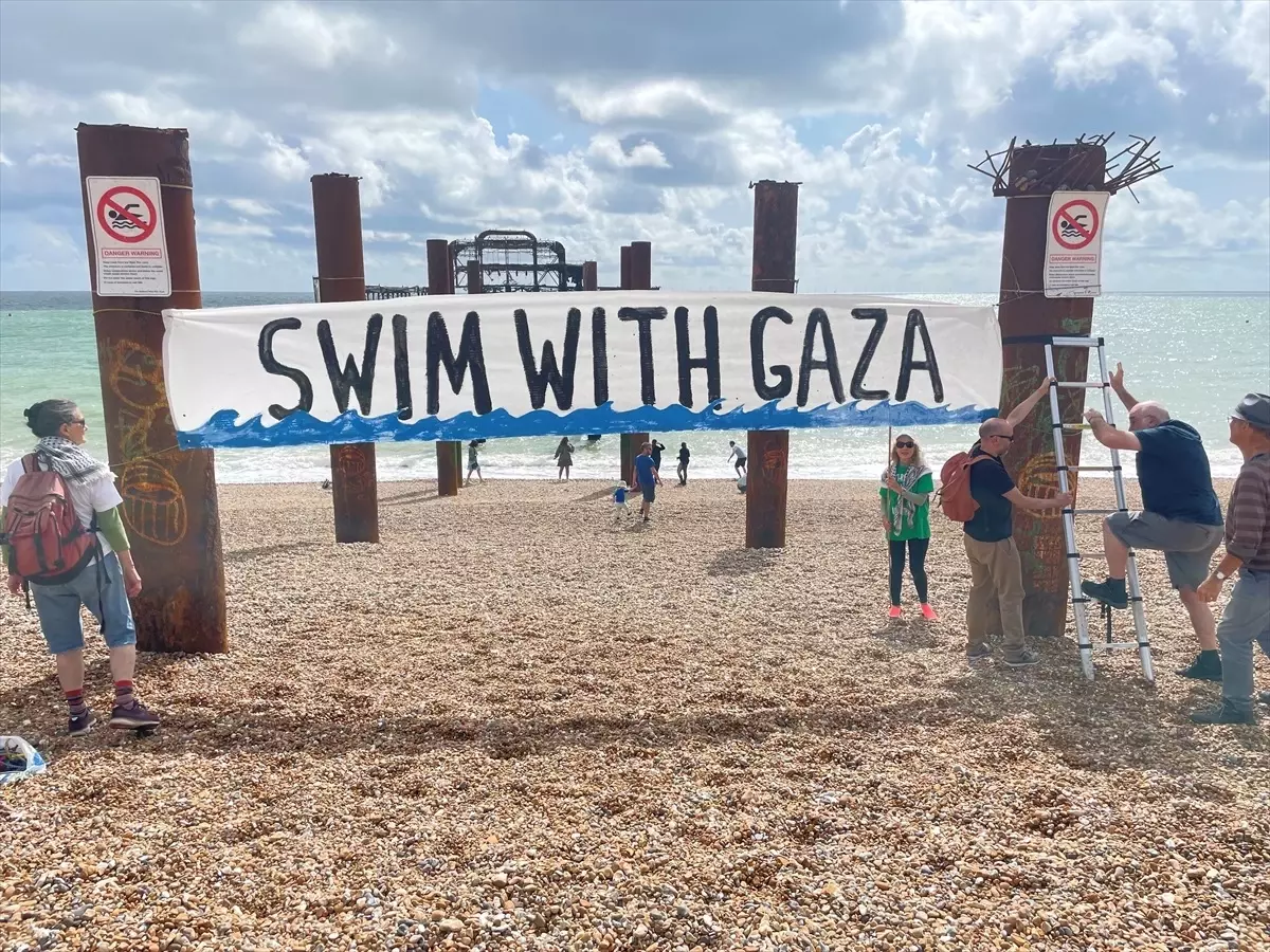 World \'Swim with Gaza\' campaign extends solidarity to Palestinians