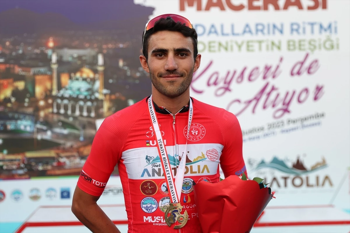 Furkan Akçam, Bisiklet Milli Takımı\'nda 5 Şampiyonluk Elde Etti