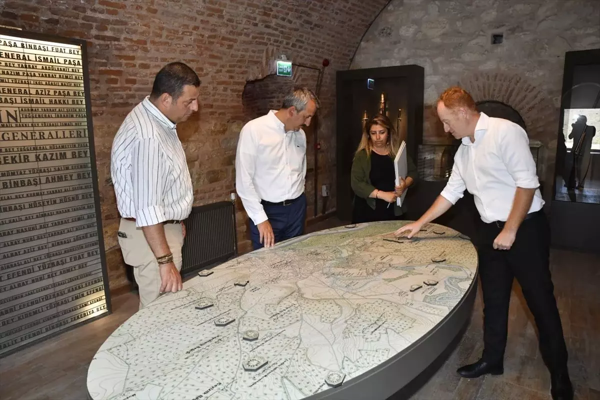Edirne Valisi Yunus Sezer, kentteki müzelerde incelemede bulundu