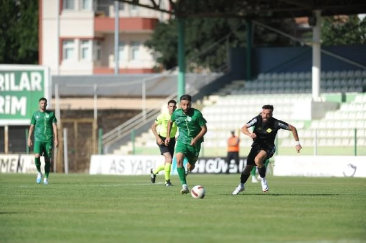 Esenler Erokspor, Kırşehir Futbol Spor Kulübü\'nü 3-1 yendi