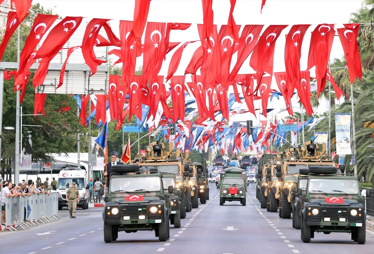 30 Ağustos Zafer Bayramı kutlamaları provası nedeniyle Vatan Caddesi trafiğe kapatıldı