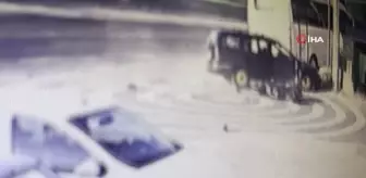 Motosiklet sürücüsü havada takla attı