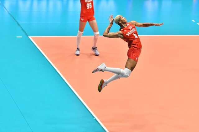 Son Dakika: Filenin Sultanları, CEV Avrupa Voleybol Şampiyonası son 16 turunda ev sahibi Belçika'yı 3-1 yenerek çeyrek finale yükseldi