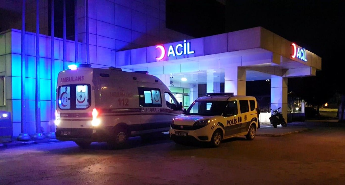 Sapanca\'da alacak verecek kavgası: Bir kişi bıçakla yaralandı