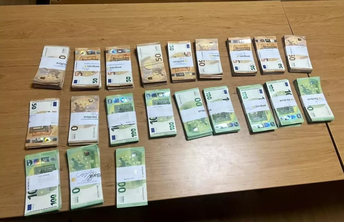 Hamzabeyli Sınır Kapısında 155 Bin Euro Ele Geçirildi