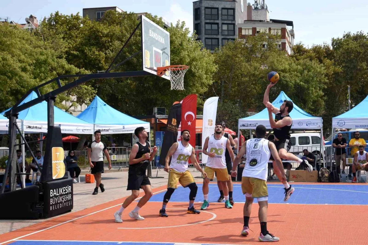 Balıkesir Büyükşehir Belediyesi 30 Ağustos Zafer Bayramı\'na özel turnuva düzenledi